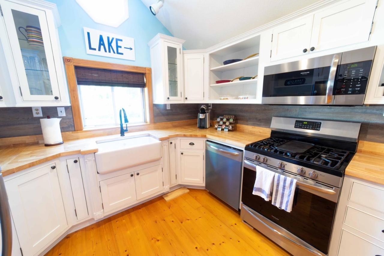 The Charming Glenn Cottage! Walk To Lake Michigan! Fennville エクステリア 写真