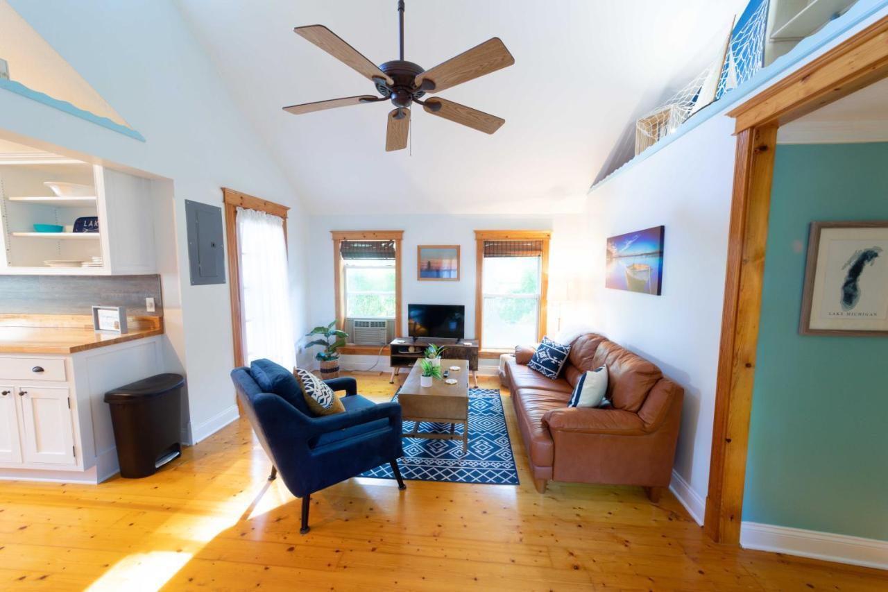 The Charming Glenn Cottage! Walk To Lake Michigan! Fennville エクステリア 写真