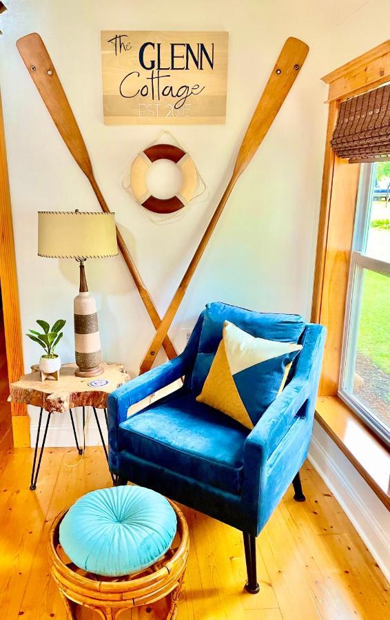 The Charming Glenn Cottage! Walk To Lake Michigan! Fennville エクステリア 写真