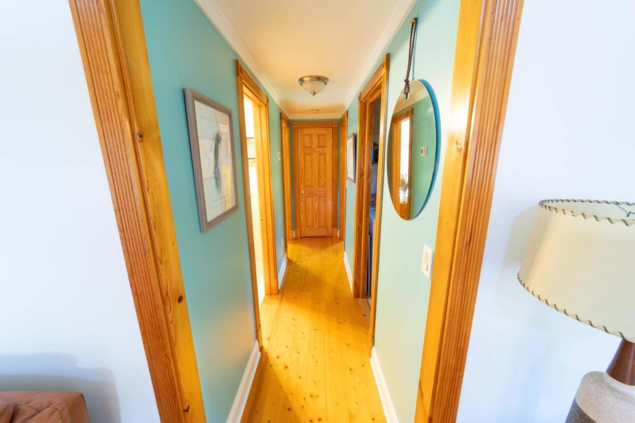 The Charming Glenn Cottage! Walk To Lake Michigan! Fennville エクステリア 写真